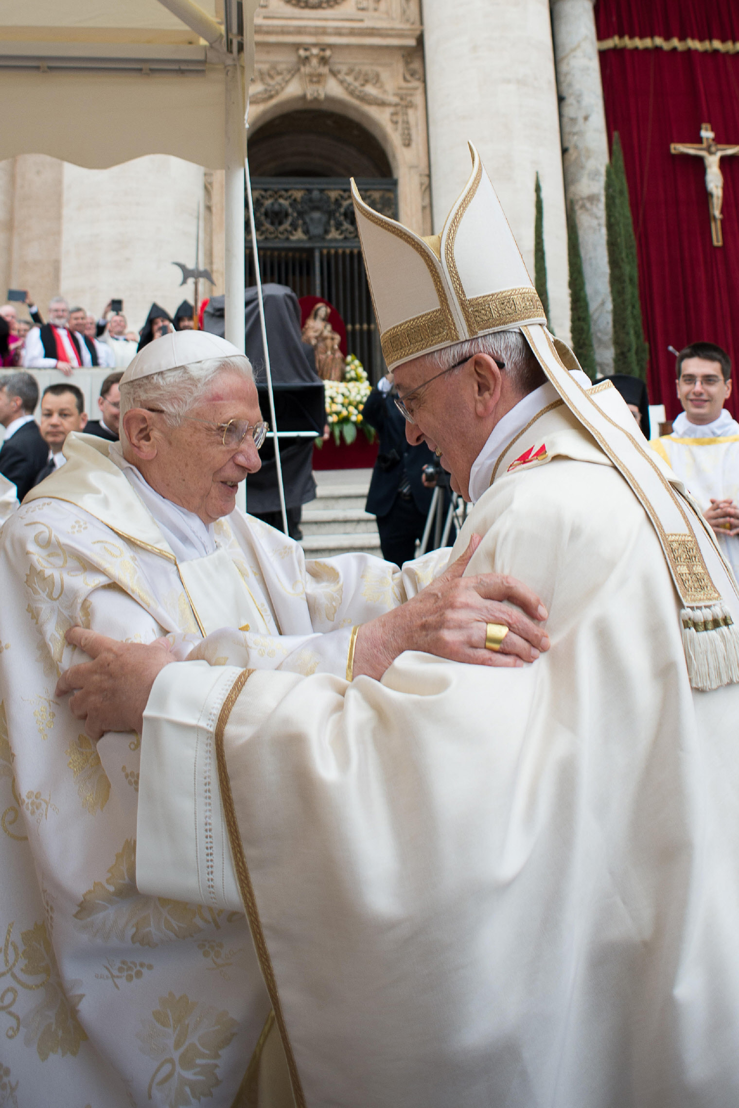 rencontre du pape françois et de benoît xvi